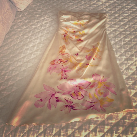 Super comfortable strapless dress.