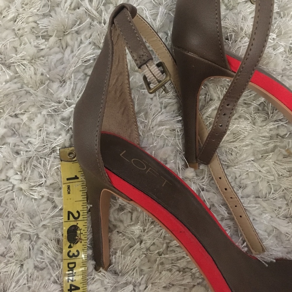 Heels - Picture 2 of 5