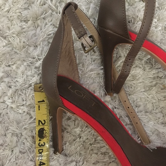 Heels - Picture 2 of 5