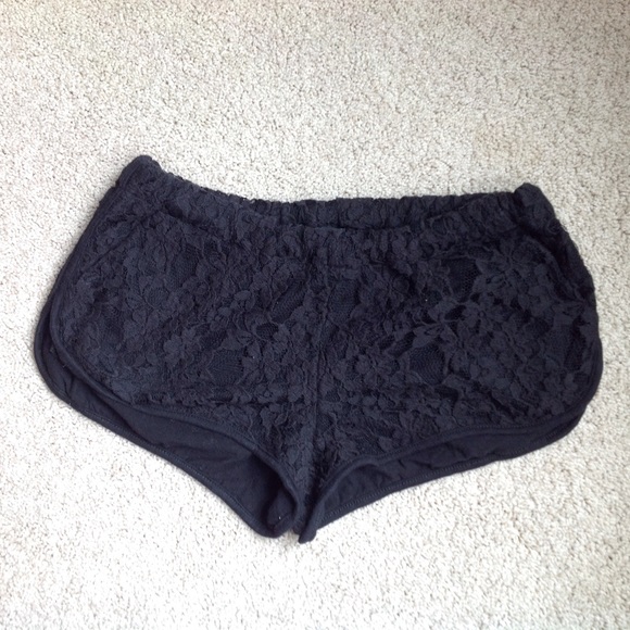 Black lace shortys