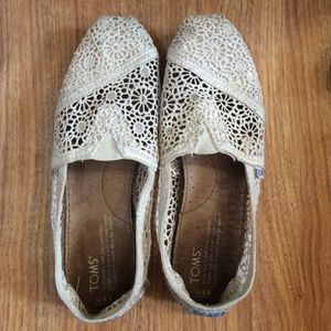 White Lace TOMS