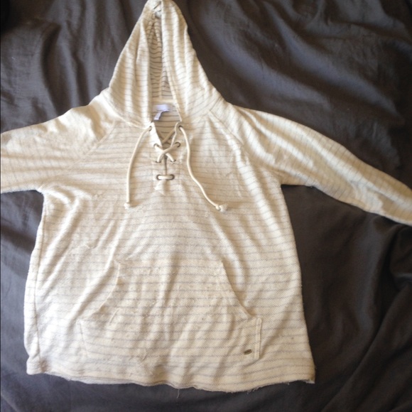 O'neill light throw over sweater