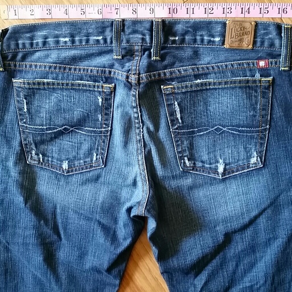 LUCKY BRAND. INSEAM"33 "