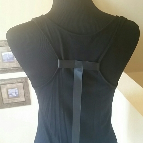 SOLD-Forever 21 Bow tank - Picture 4 of 4