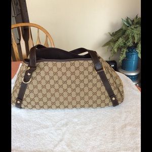SOLD!!!!!..Gucci GG Canvas Abbey Shoulder  Bag