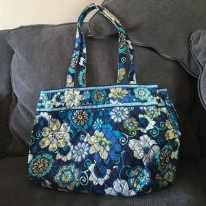 Vera Bradley tote