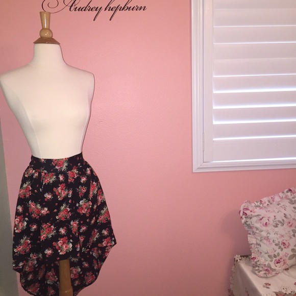 Pacsun Floral Skirt (NWOT)