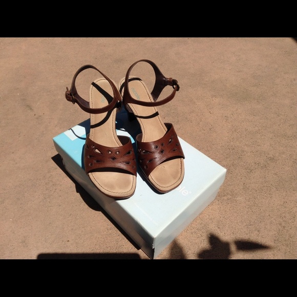 Nicole brand - brown leather sandals.