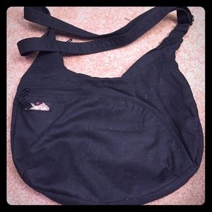 NWOT kavu cross body