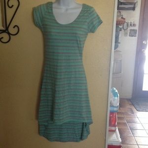 Turquoise&grey hi-low dress.