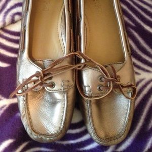 Gold Sperry shoes 🌻