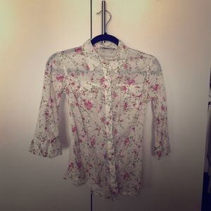 Fitted floral button up shirt