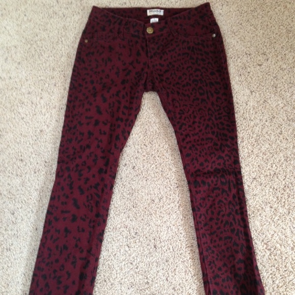 Mudd maroon leopard print pants, size 5
