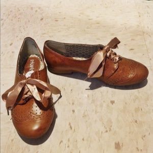 PRICE DROP- Brown oxford flats by Nicole