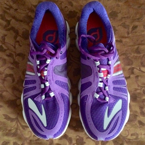 New! Brooks PureFlow Running Shoe. Size 9