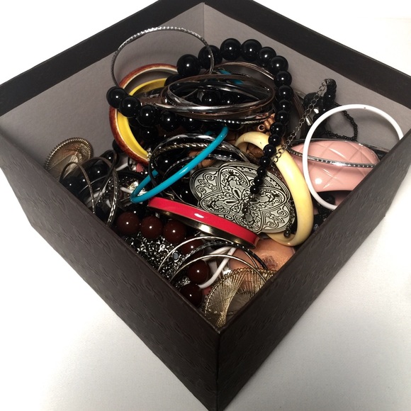 Jewelry - Mystery box