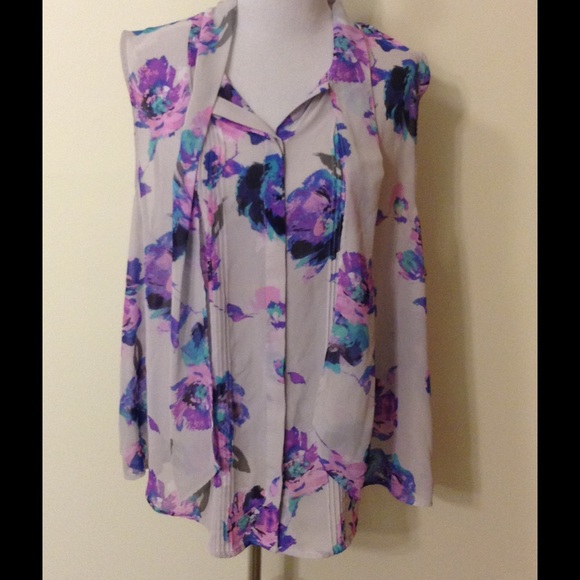 White floral sheer blouse - Picture 1 of 2