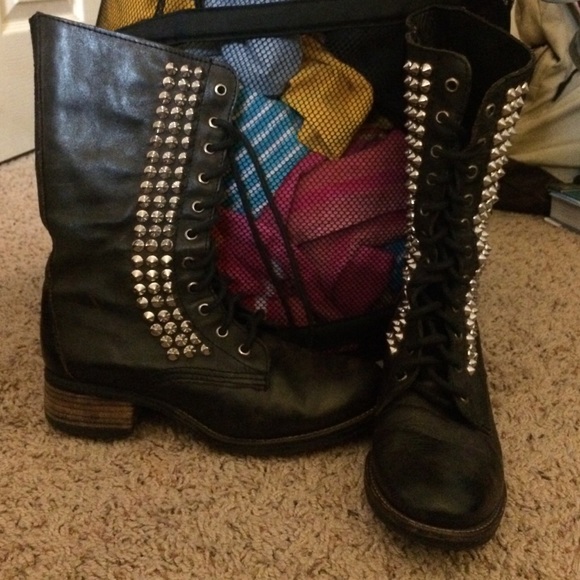 Steve Madden "Tropador" Boots