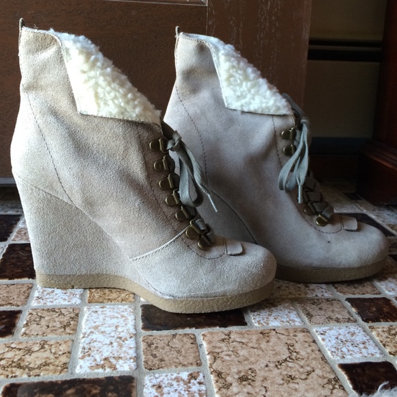 Nine West Wedged shoes NEVER BEEN WORN