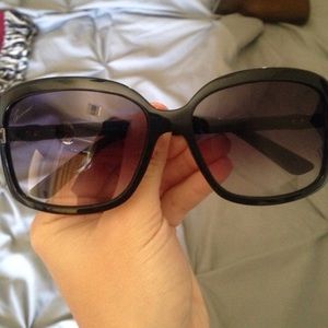 Gucci sun glasses