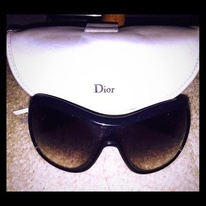 😎 DIOR SUNGLASSES 😎