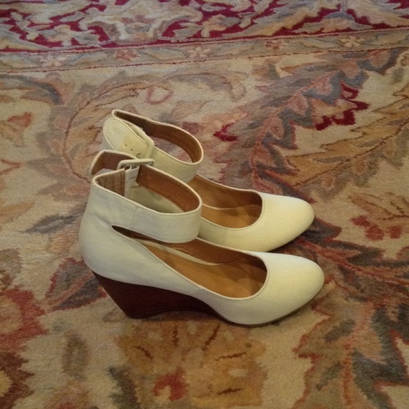 Mix no 6 wedge heels size 9 1/2 JUST REDUCED!!