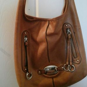 Leather shoulder bag