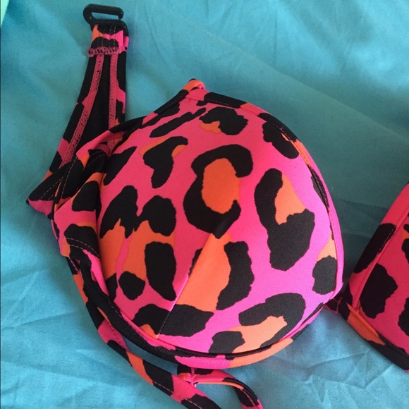 Pink cheetah print bikini! TOP ONLY! - Picture 2 of 3