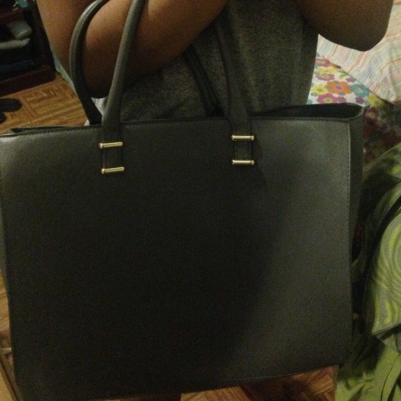 H&m grey bag NO TRADE - Picture 2 of 4