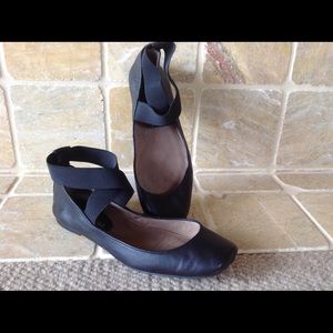 Audry Brooke size 10m leather  maryjanes