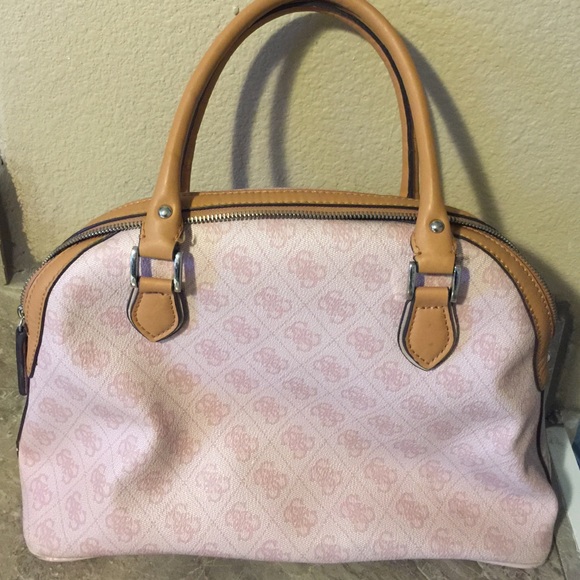 Pink Guess bag. - Picture 2 of 3