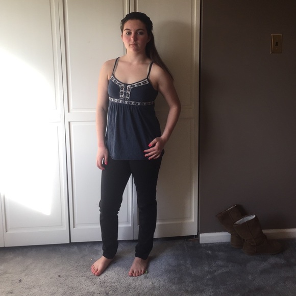 Hollister tank