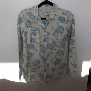 SOLD IN BUNDLE! Floral button up shirt