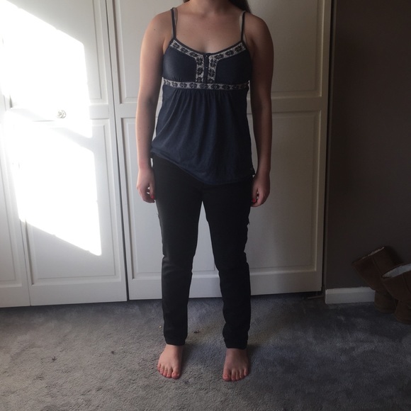 Black jegging pants