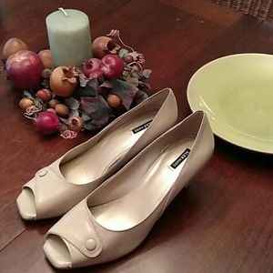 Alex Marie Nude Heels Brand New! 9M