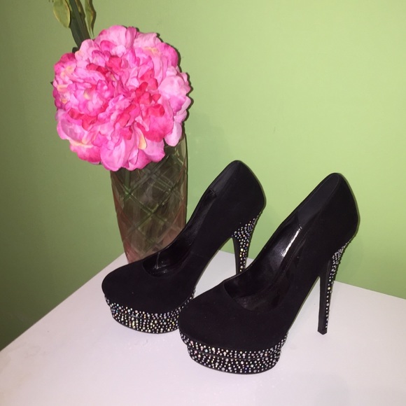 🎉HOST PICK🎉 Bejeweled Heels