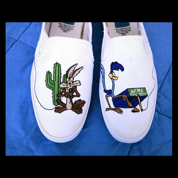SALE KEDS Looney tunes 90s slip on
