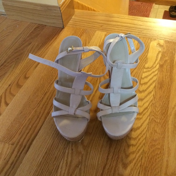 Lauren Conrad Shoes - Nude strapy  sandal