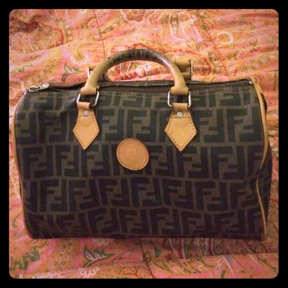 Vintage Fendi ✨priced for offers✨