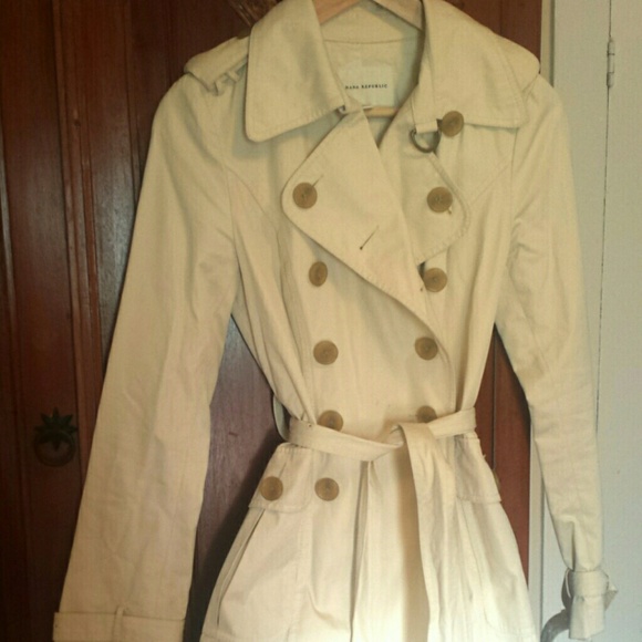 Banana Republic Cream Colored Trench Coat