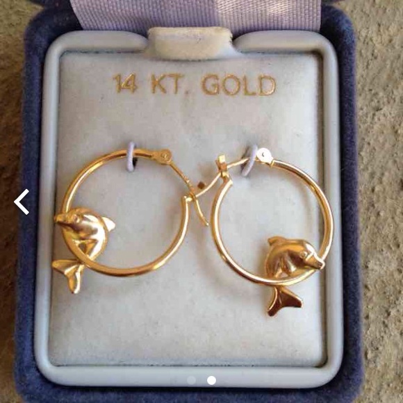 ❤️SOLD❤️Gold Earrings