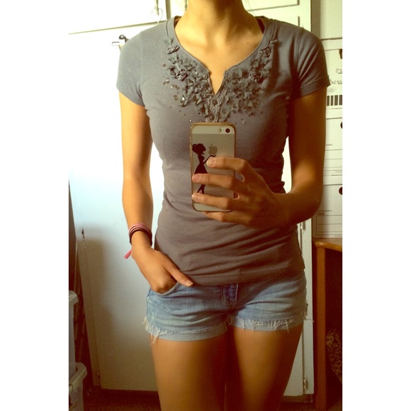 Hollister t-shirt Size XS - Picture 1 of 4
