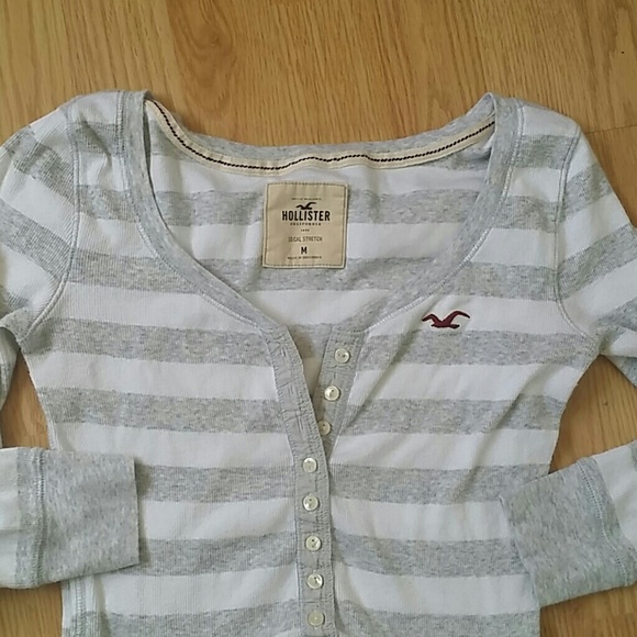 Hollister 3/4 sleeve henley shirt