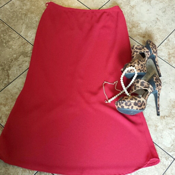 💚💚Red Skirt