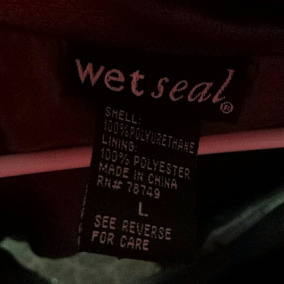 Leather jacket - Picture 3 of 3