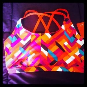 Multicolored sports bra fitted XL criss cross back