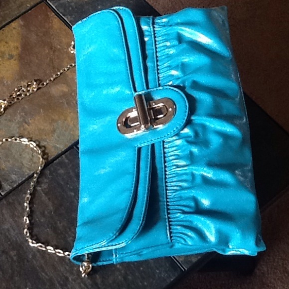 Additional Pictures of Purse
