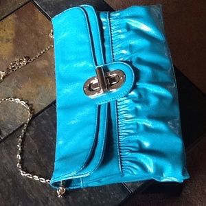 Additional Pictures of Purse