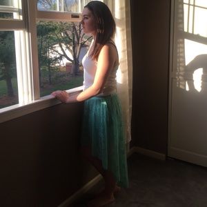 White razor back tank