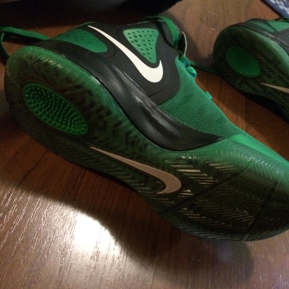 Hyperforce shoes - Picture 3 of 3